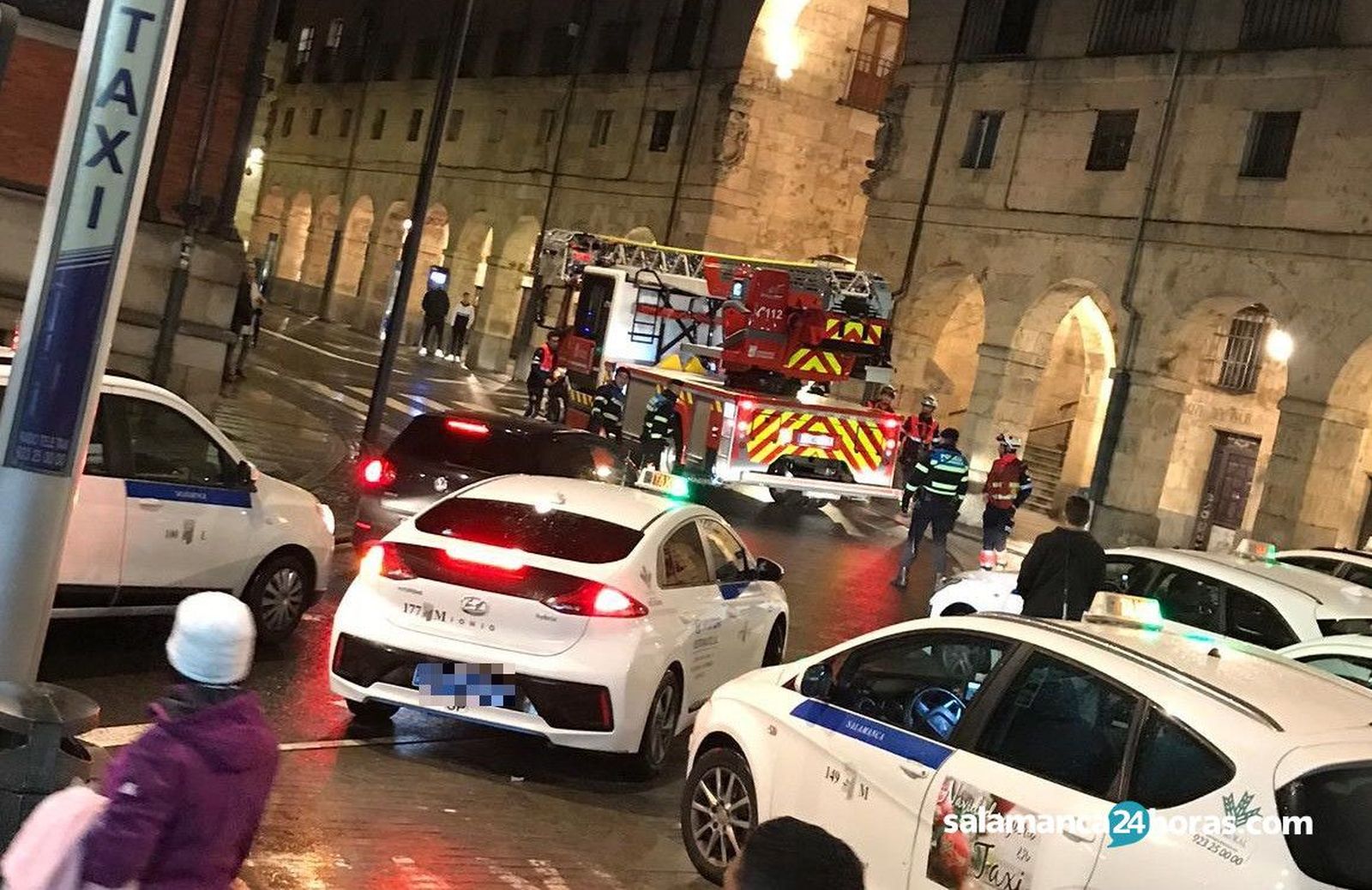 bomberos en la plaza del mercado bomberos plaza del mercado