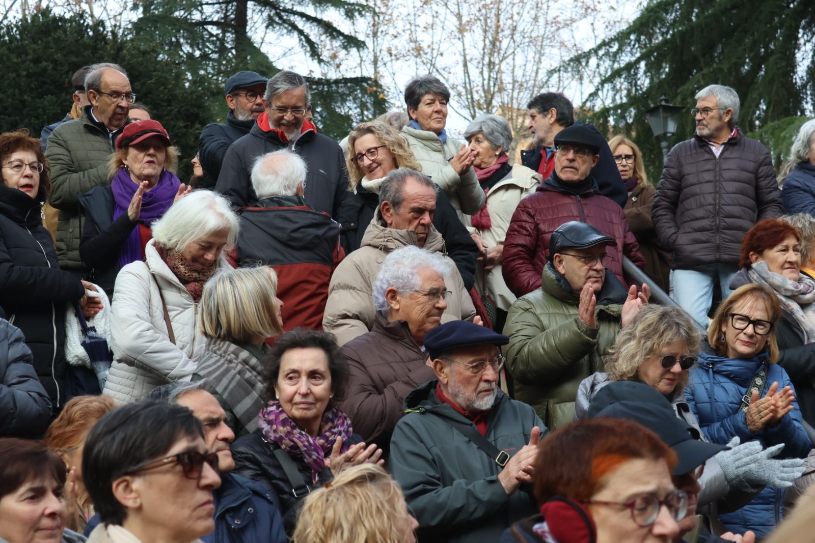 Manifestación por el ex fiscal general frente a la sede de los juzgados