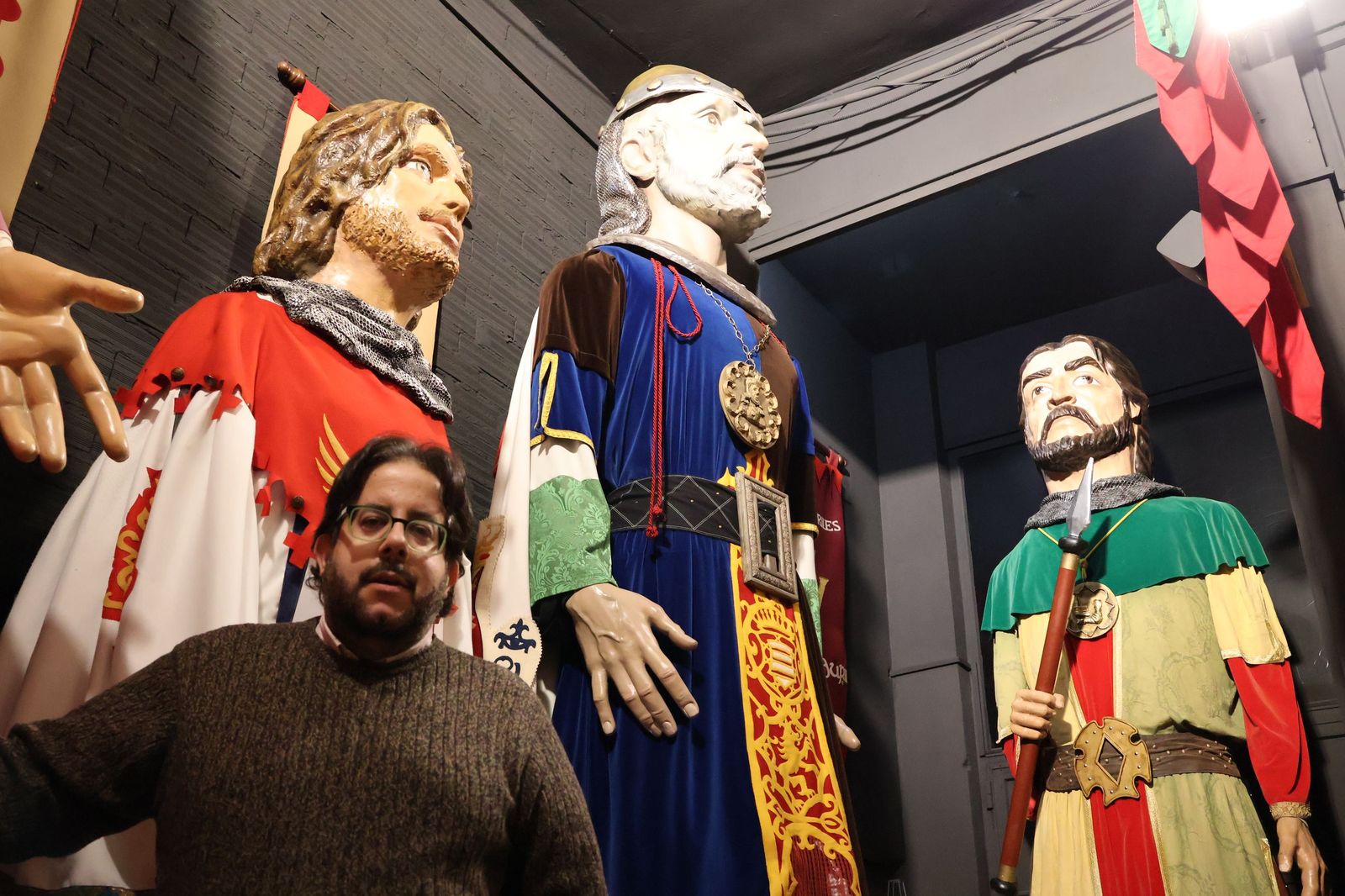 Luisfer García junto a algunos de los gigantes de Capitonis Durii