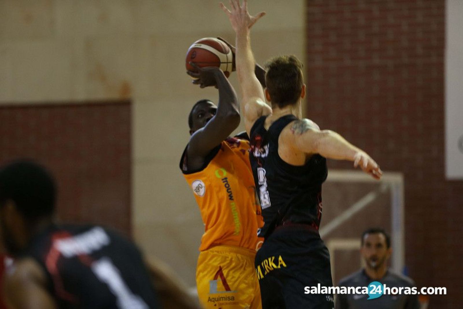 Dieye lanza a canasta en un partido de la campaña anterior.