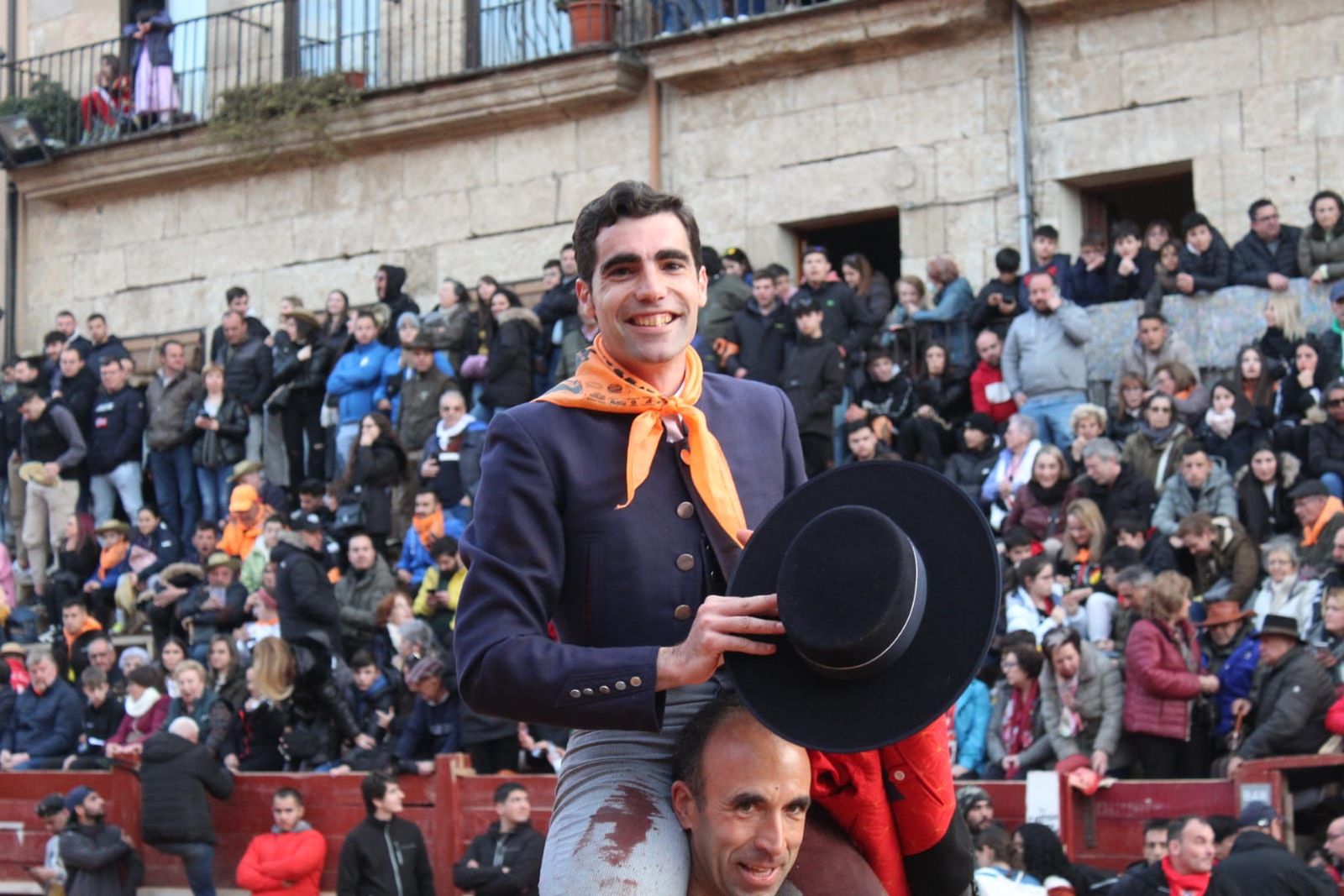 El novillero mirobrigense en el festival taurino del sábado en el Carnaval del Toro en Ciudad Rodrigo 2023 El novillero mirobrigense en el festival taurino del sábado en el Carnaval del Toro en Ciudad Rodrigo 2023
