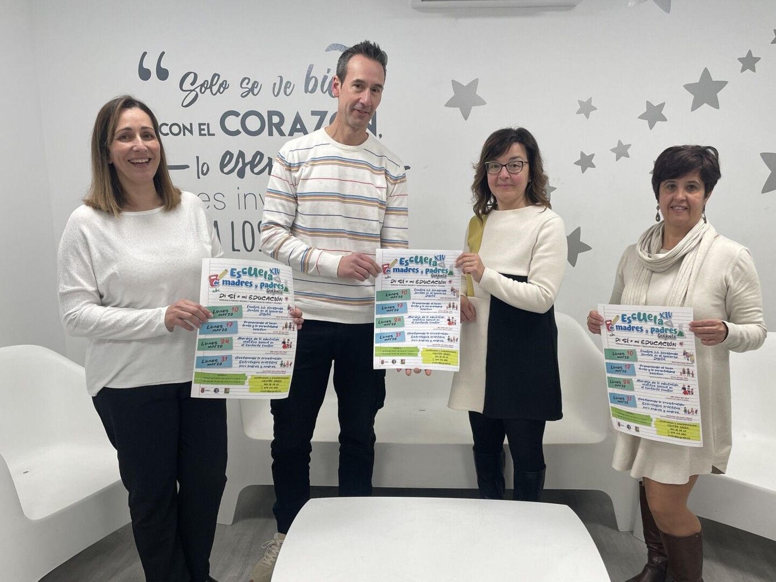 Presentacion Escuela de Madres y Padres de Guijuelo Presentacion Escuela de Madres y Padres de Guijuelo