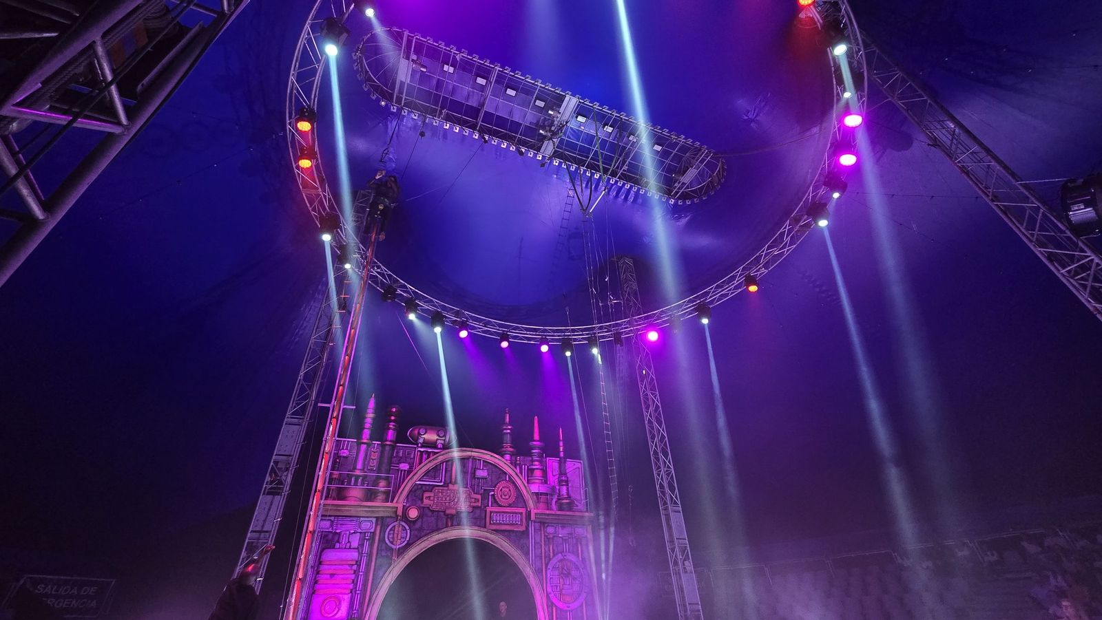 Stellar Circus trae la magia del pasado y del futuro a Salamanca