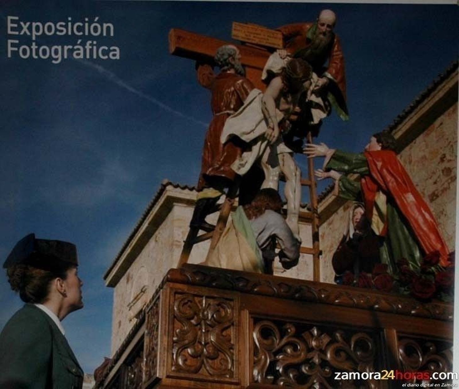 La Guardia Civil acompaña desde hace 150 años los pasos de la Real Cofradía del Santo Entierro