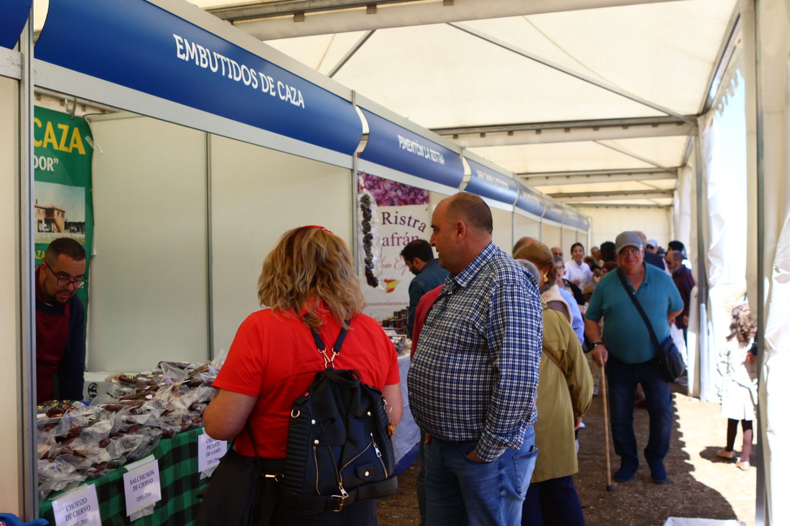 Ledesma ensalza la tradición salmantina con su Feria Alimentaria y Muestra Artesana