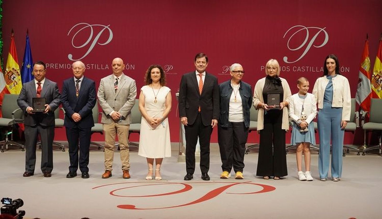 Juan Antonio González Iglesias y María Caamaño brillan en la gala de los Premios Castilla y León 2024 Juan Antonio González Iglesias y María Caamaño brillan en la gala de los Premios Castilla y León 2024