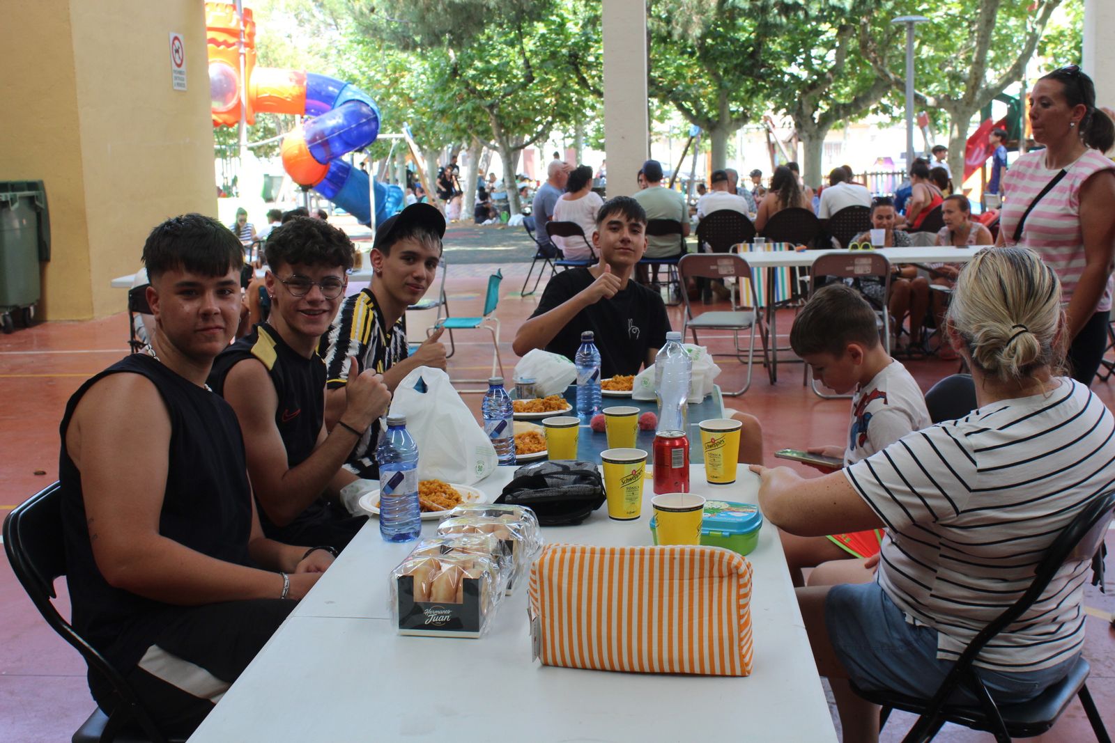 Castellanos de Moriscos. Gran paella popular