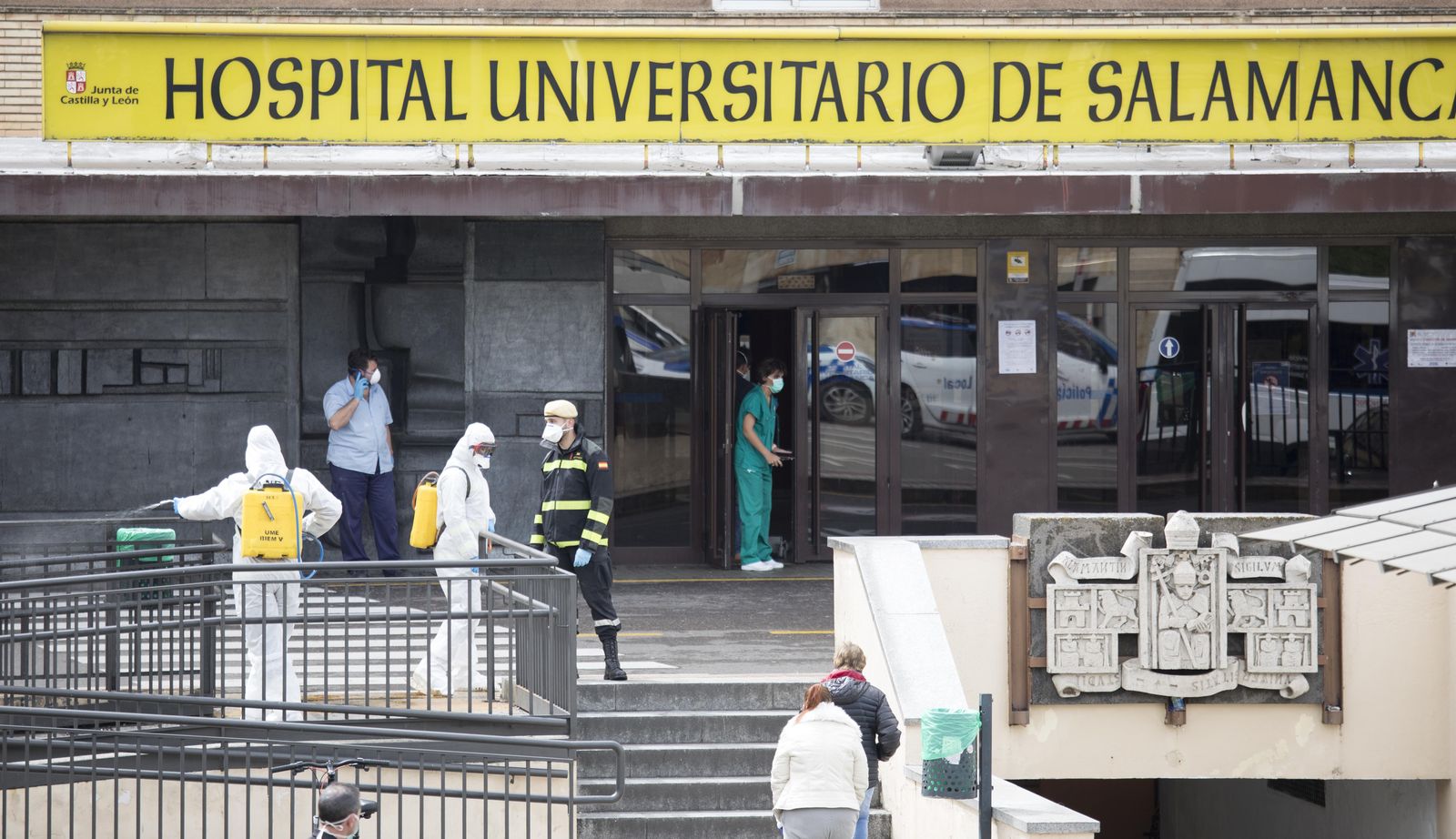 El Hospital Clínico de Salamanca, durante la pandemia. | FOTO: ICAL