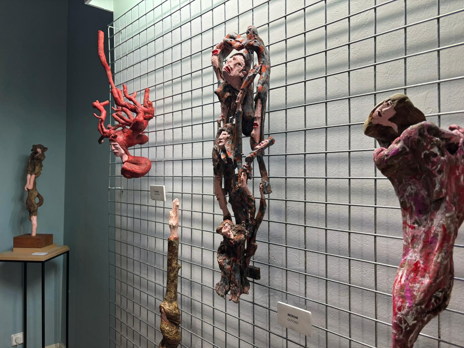 Algunas de las tallas de la exposición 'Maderas de ver'