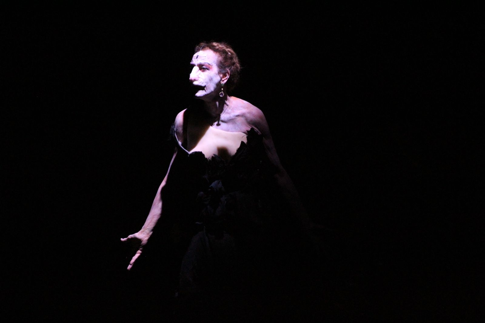 Medea deslumbra en Salamanca cerrando Las Noches del Fonseca con una interpretación intensa y conmovedora