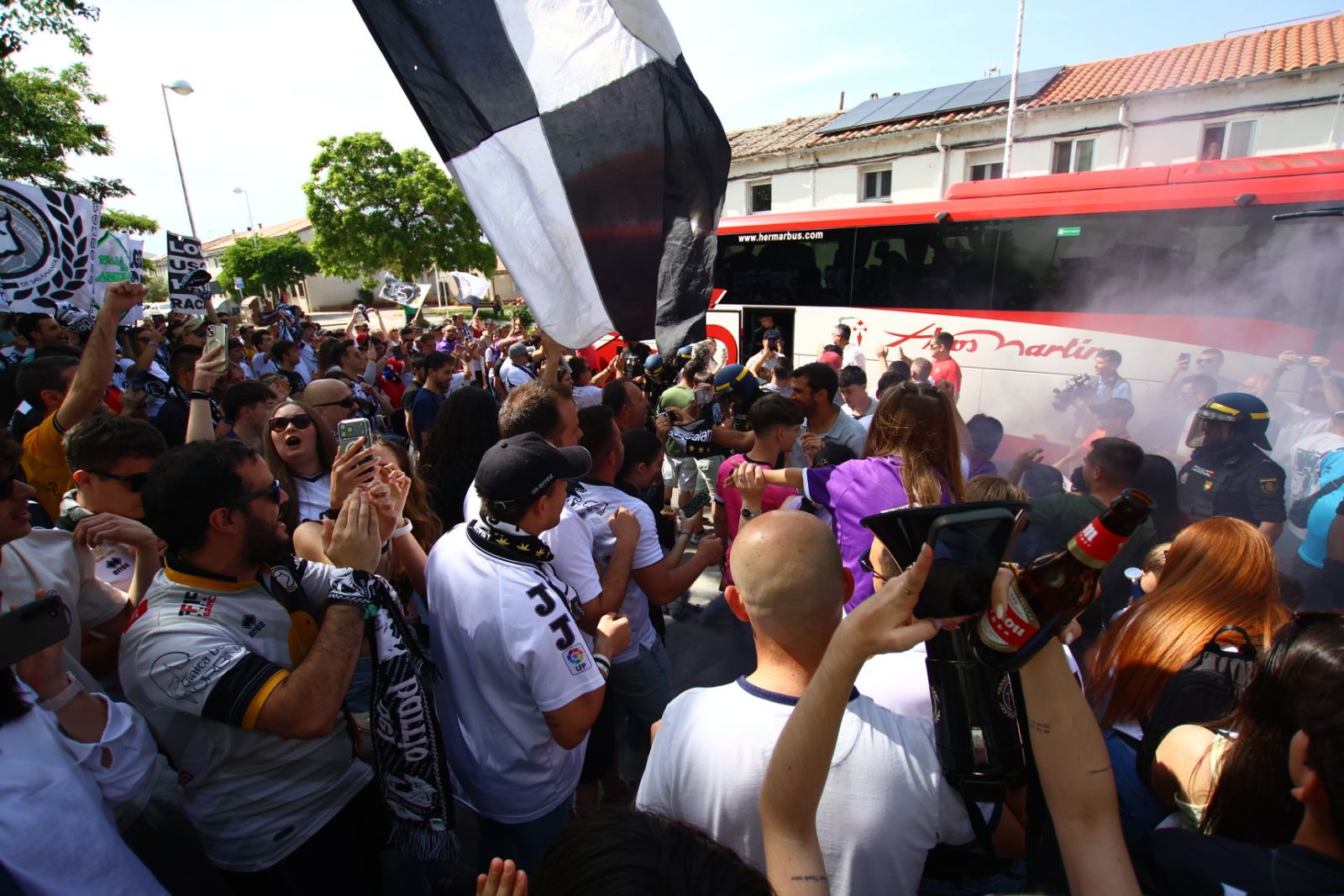 Recibimiento al Autobús de Unionistas
