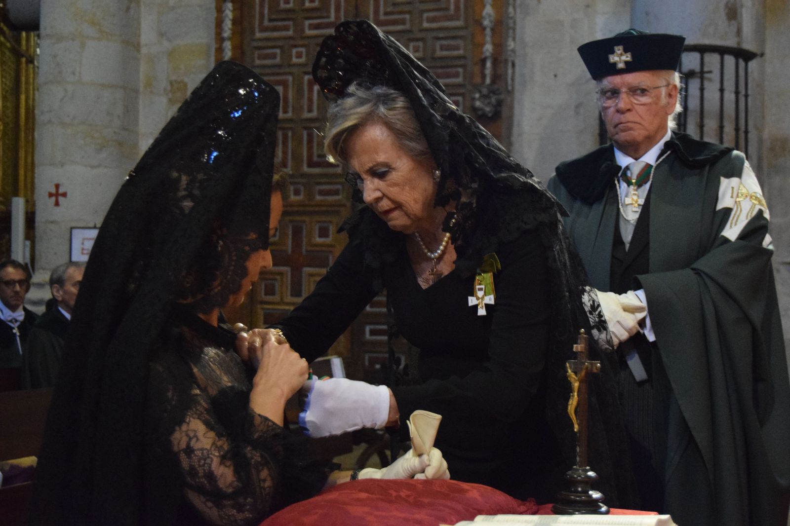 la-real-cofradia-de-caballeros-cubicularios-recibe-a-sus-nuevos-miembros-35