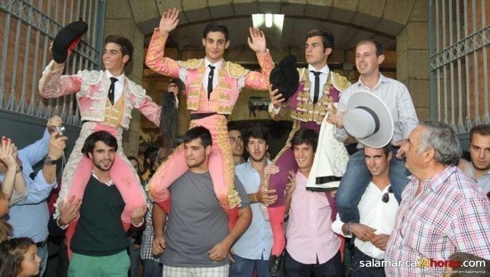 Alejandro Marcos corta un rabo en la novillada sin picadores en La Glorieta