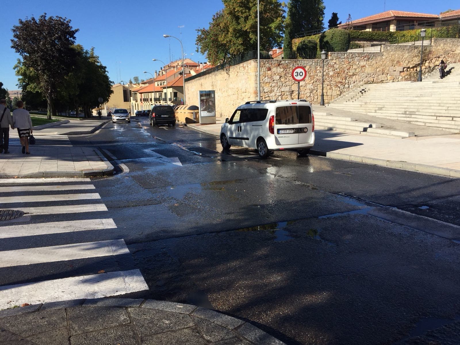 Reventón en calle Vaguada de la Palma