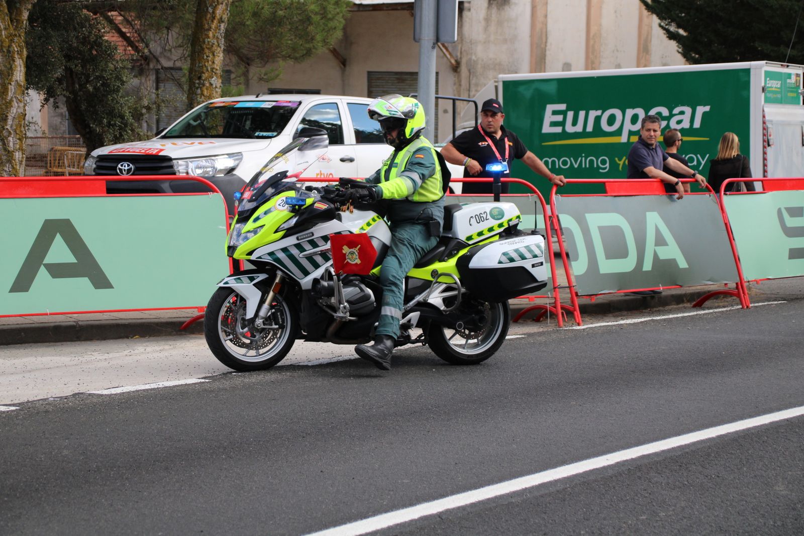 Así es el dispositivo de seguridad de la Guardia Civil en una etapa de La Vuelta