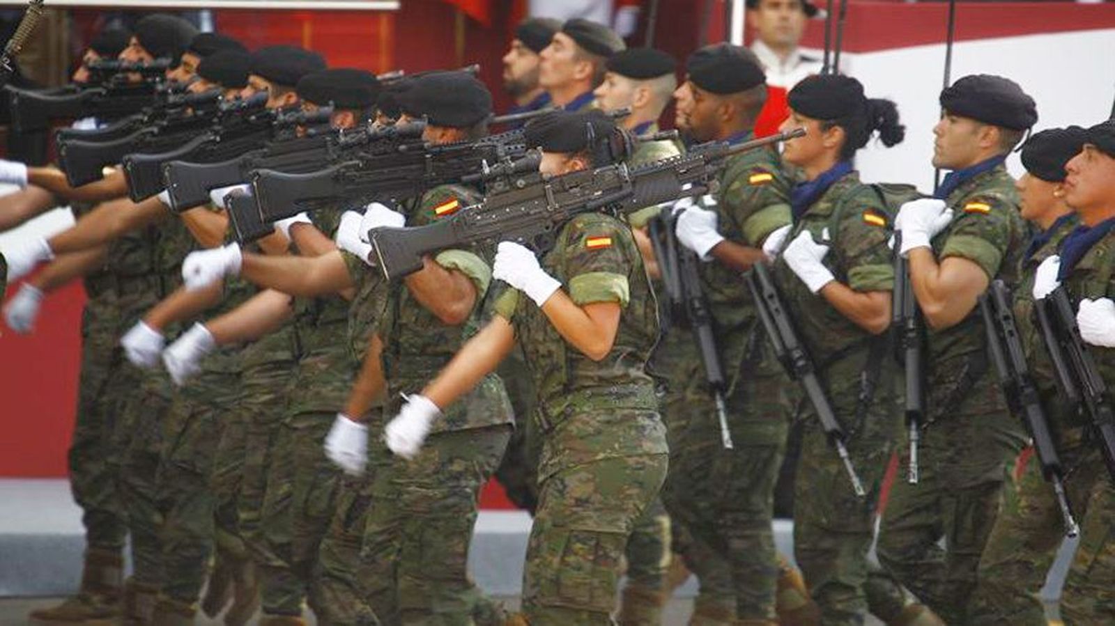 El Gobierno autoriza convocar 1.920 plazas en centros docentes militares de formación de las FAS y Guardia Civil