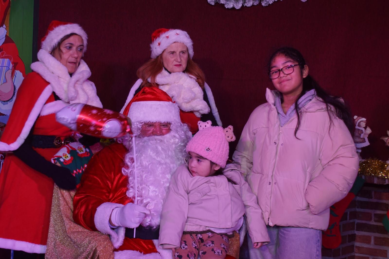 El Encinar recibe la visita de Papa Noel