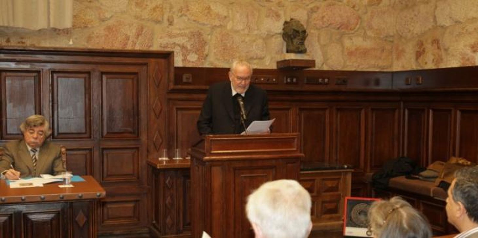 Homenaje al poeta nicaragüense Rubén Darío en la Universidad