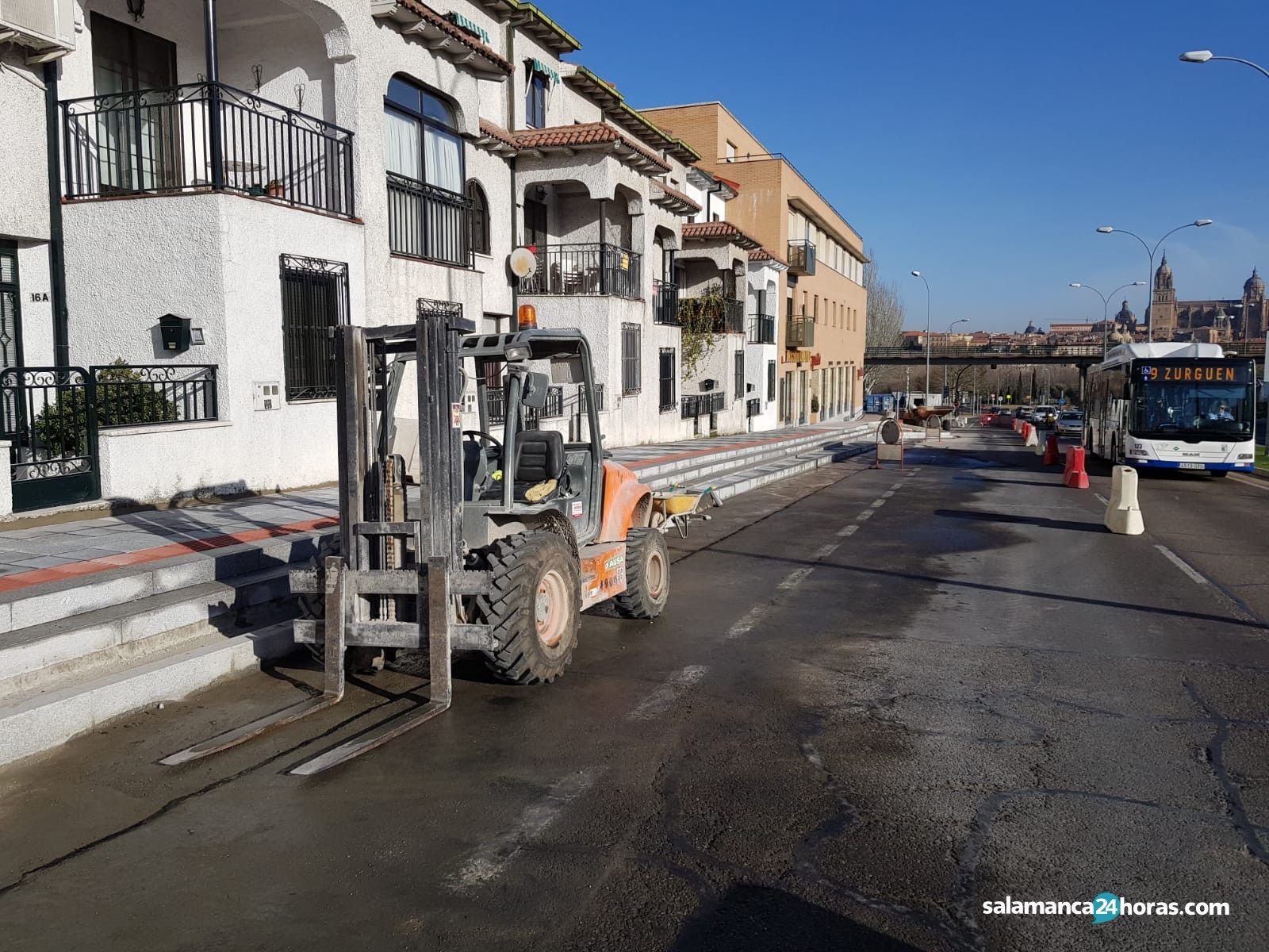 Cortes de tráfico acera obras sur carretera de béjar saavedra y fajardo (6)
