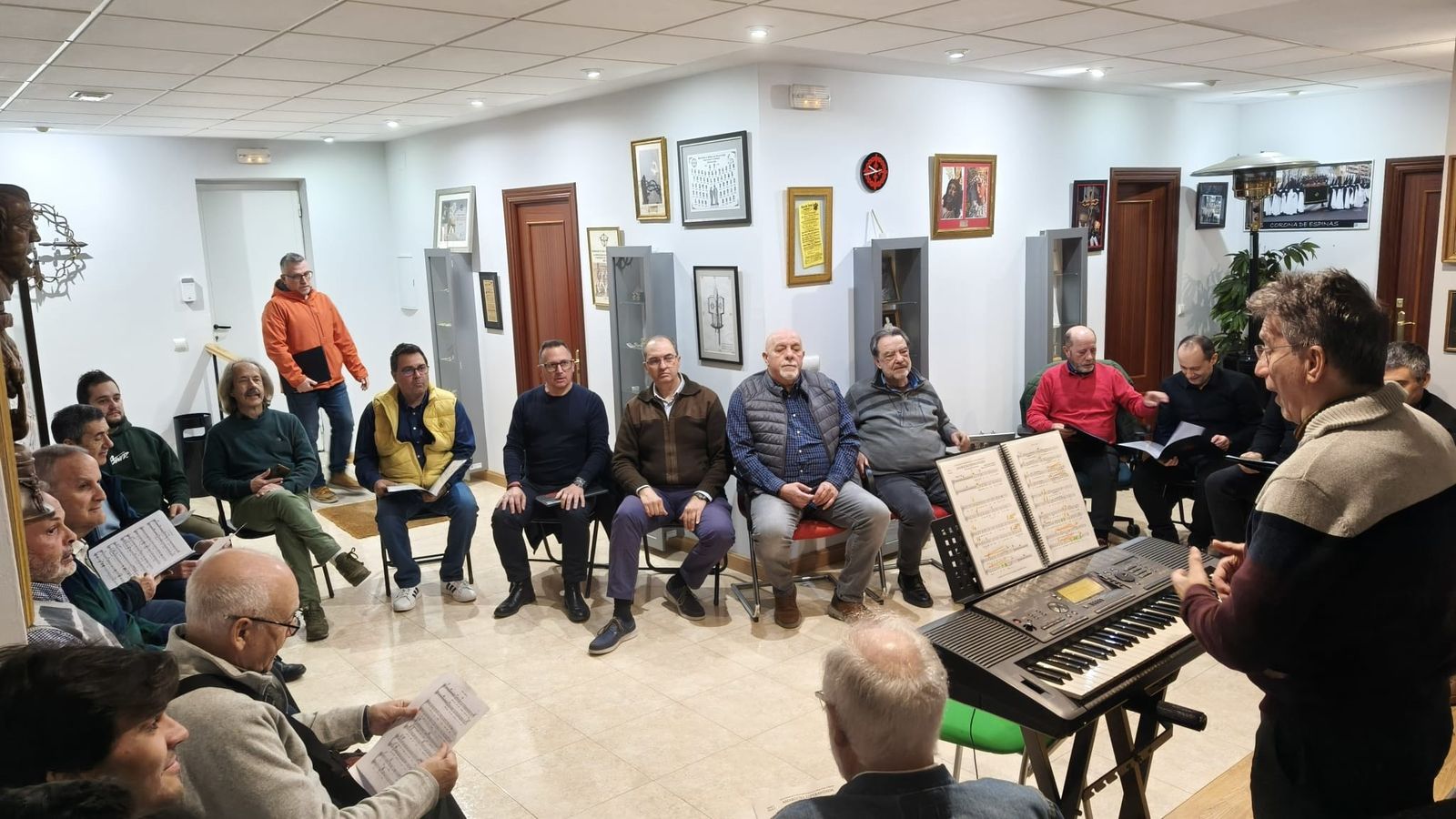 El Coro de la Hermandad Jesús en su Tercera Caída ha intensificado los preparativos del Lunes Santo