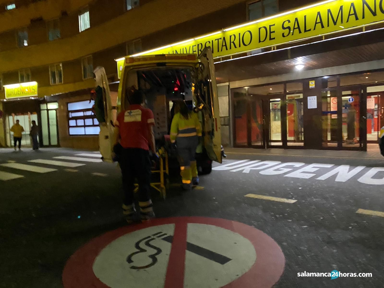 Ambulancia urgencias clínico hospital universitario (1)