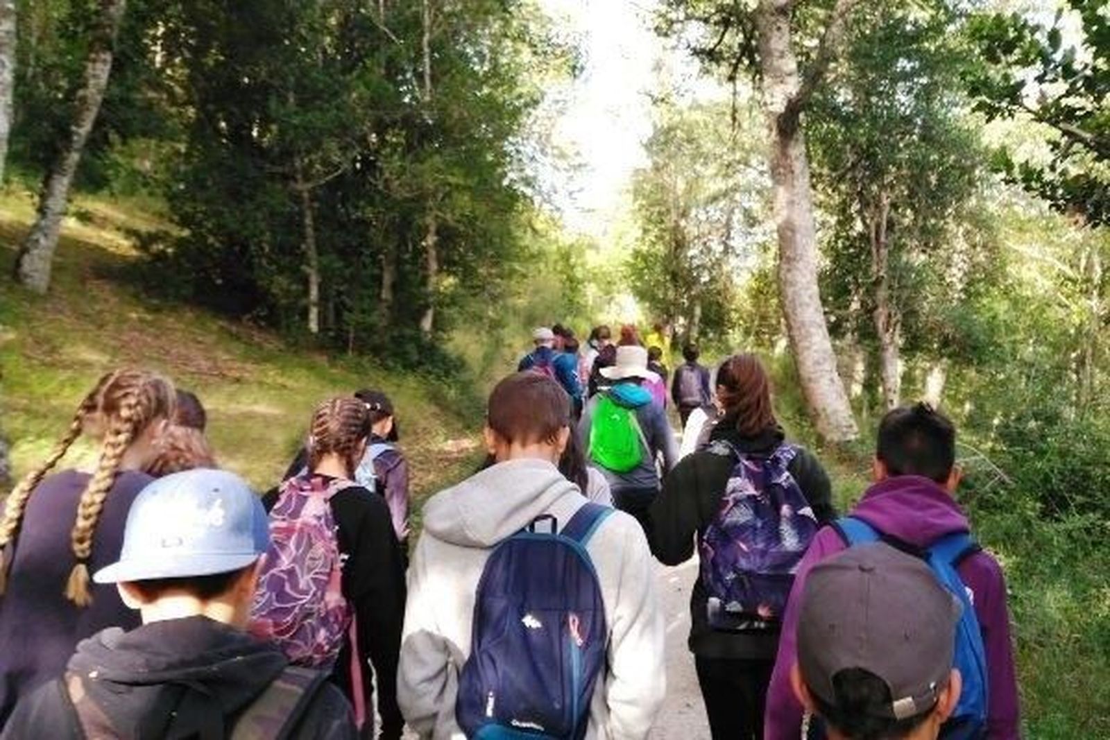 Jóvenes en el campamento de verano