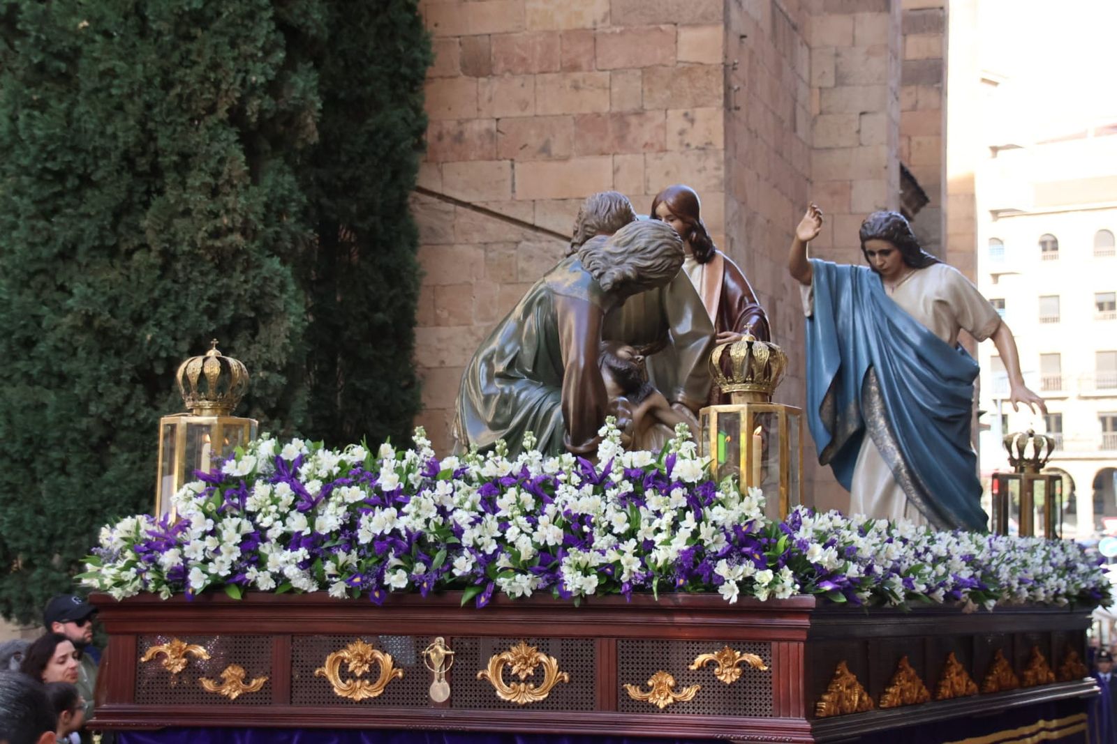 ad845d2c-3a96-43c8-affa-fa141ee88f99