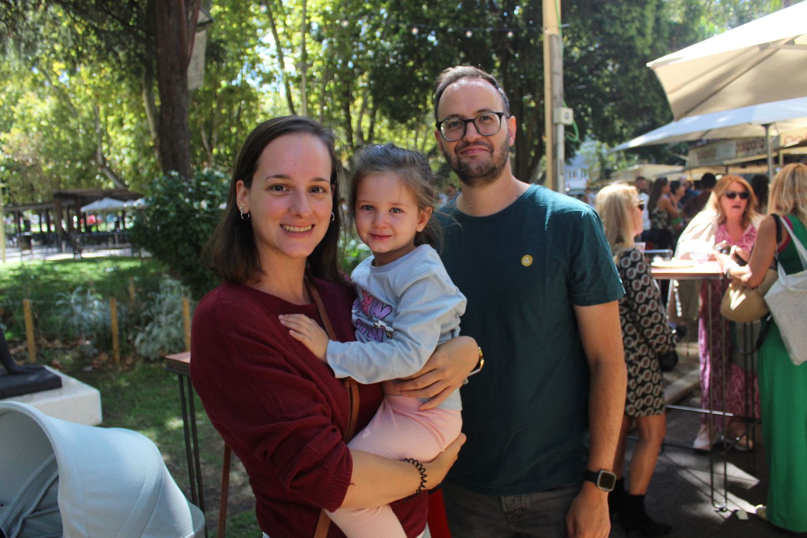 Ambiente en la Feria de Día en el mediodía de este jueves