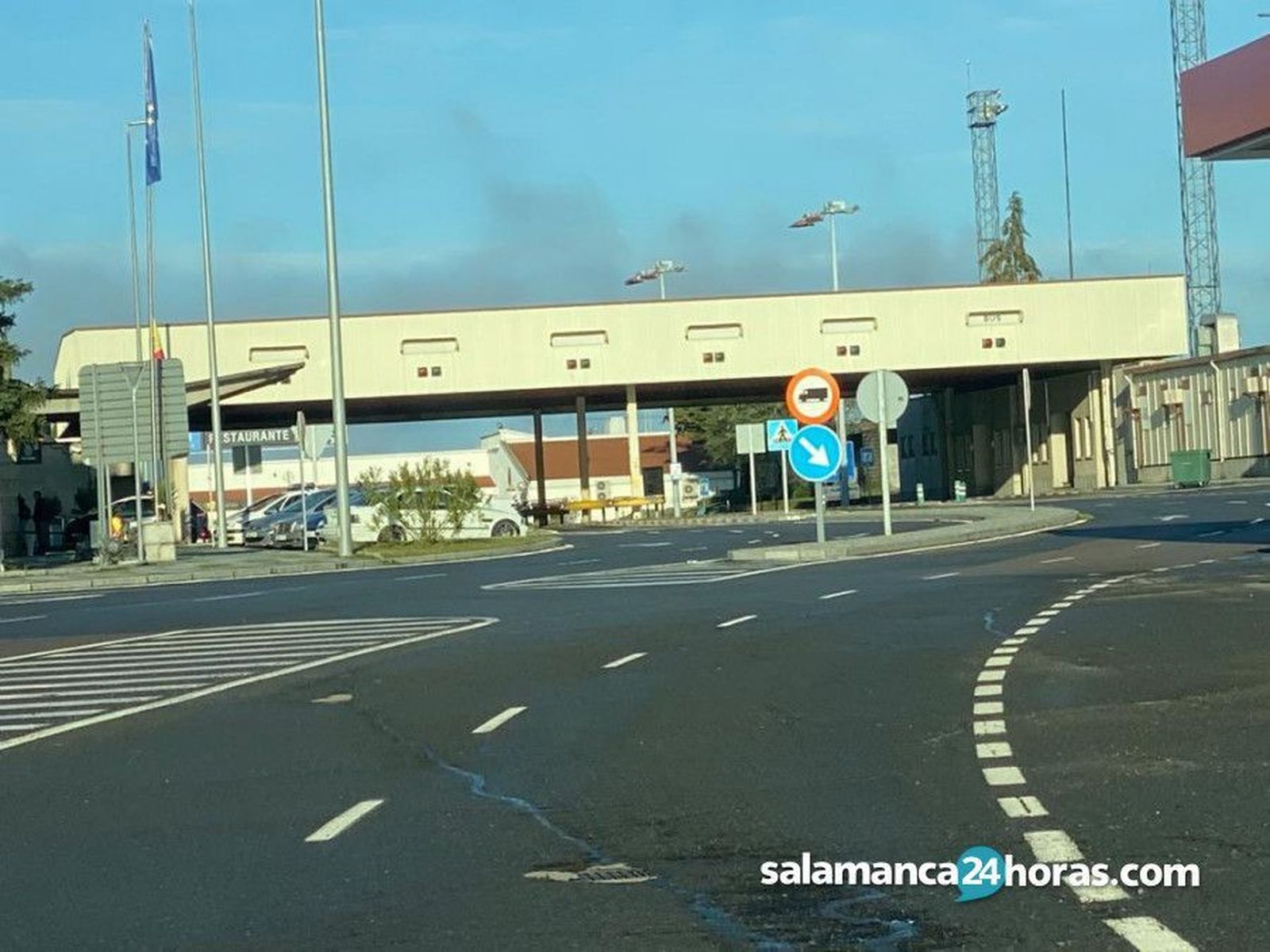 Frontera Salamanca Portugal a su paso por Fuentes de Oñoro. Foto de archivo