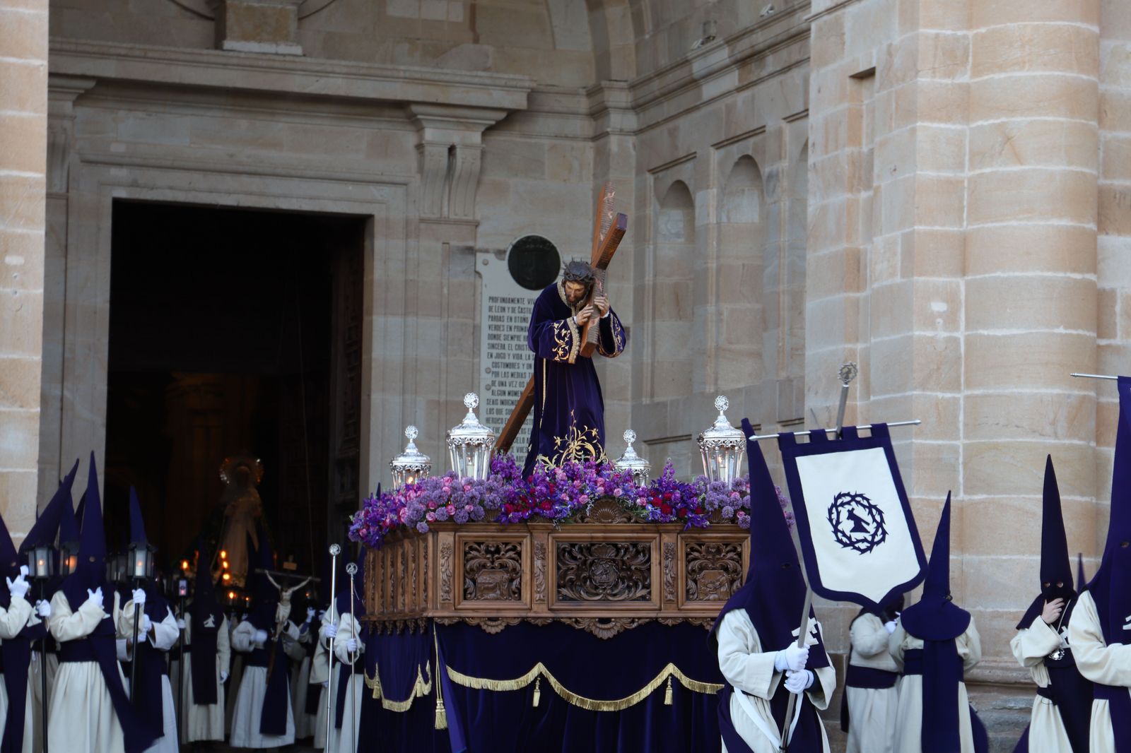 Cofradía del Vía Crucis 2023 (8)