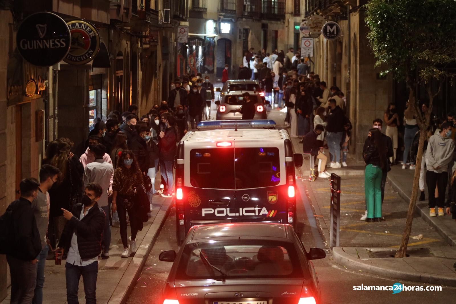 La Policía Nacional en la calle Varillas
