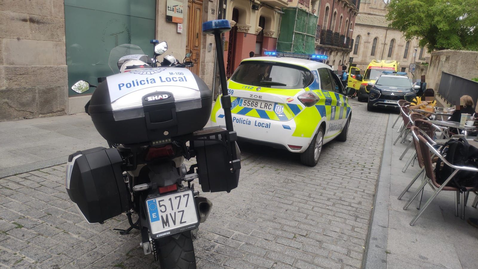 Despliegue en la calle Palominos con motivo de una pelea multitudinaria