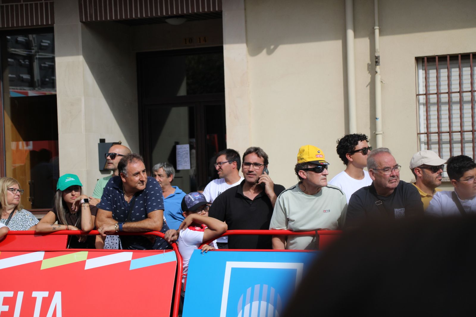 La Vuelta llega a Guijuelo y Philipsen se lleva el esprint