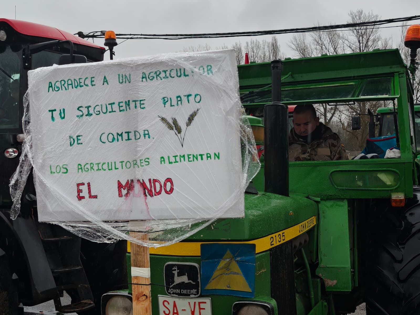 En imágenes la marcha con tractores y vehículos de campo en Salamanca en protesta contra Mercosur