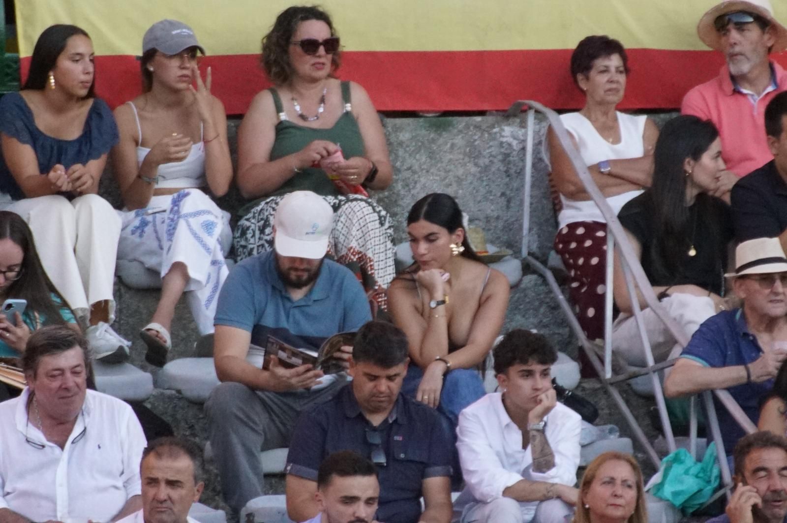 Así ha vivido la afición de La Glorieta el primer cartel de figuras de la feria: imágenes del ambiente en los tendidos y en el patio de cuadrillas