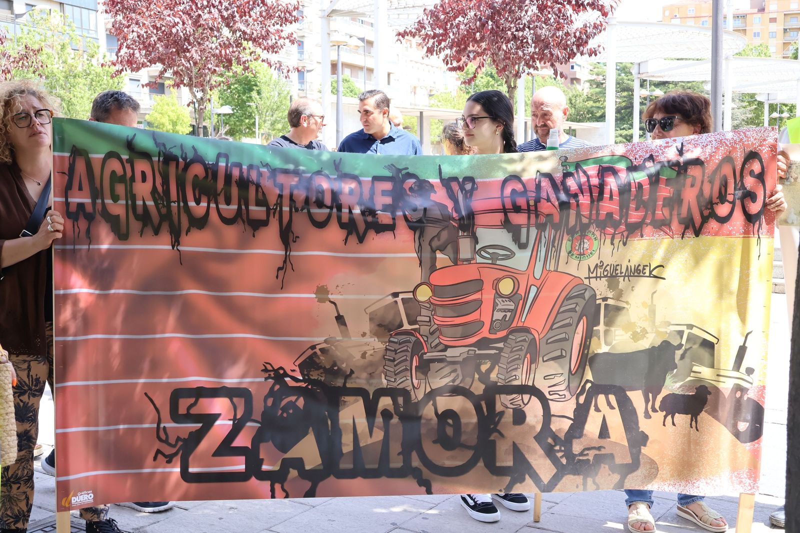 Marcha silenciosa en homenaje a David Lafoz (14).JPG