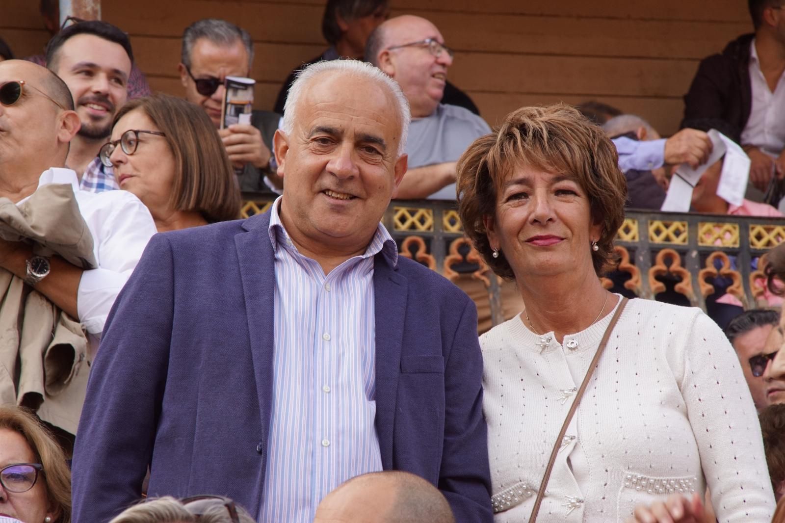 resumen-fotografico-del-ambiente-en-los-tendidos-de-la-glorieta-durante-la-corrida-concurso-22-de-septiembre-fotos-juanes-44