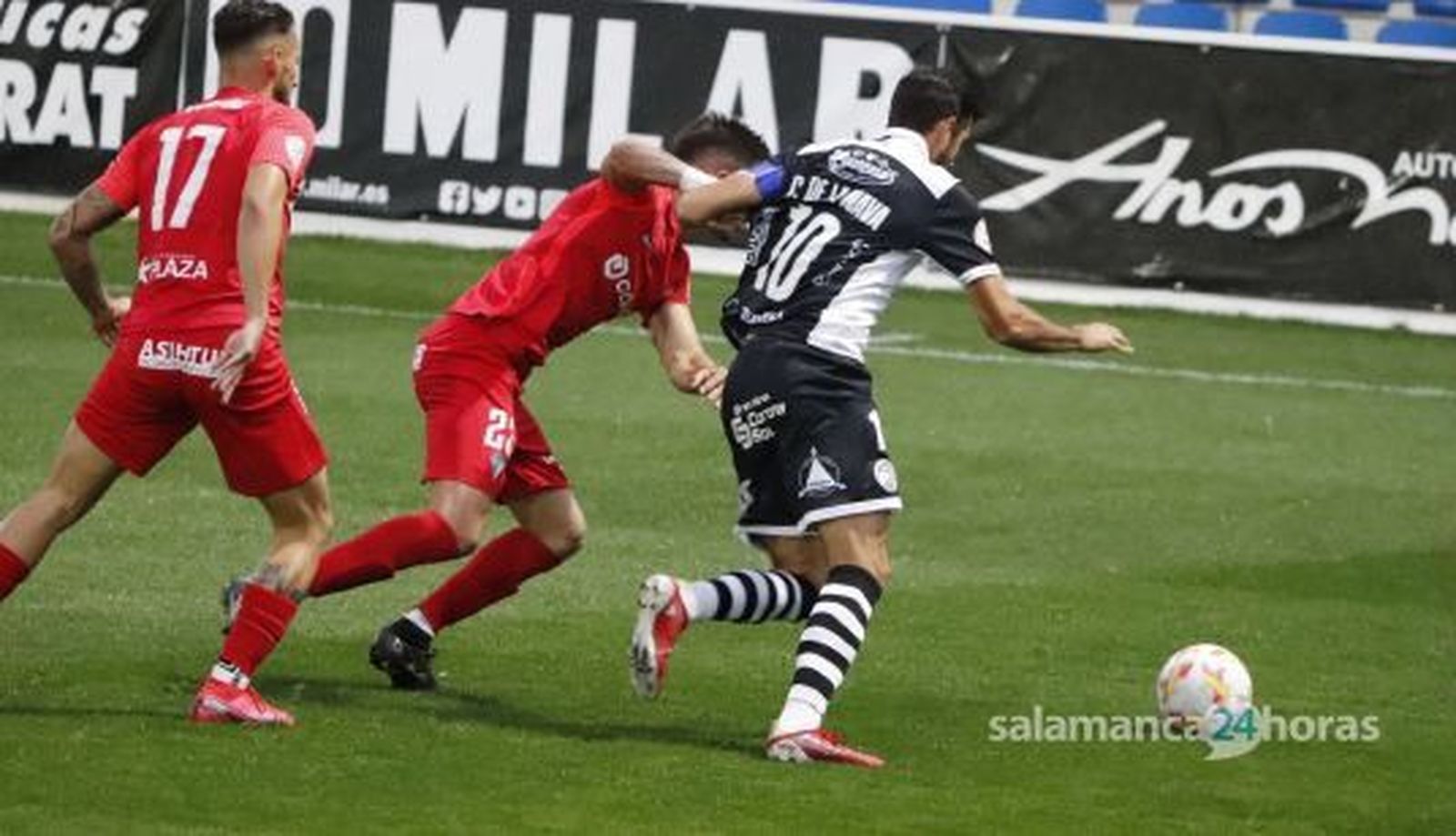 De la Nava, ante el San Fernando | FOTO SALAMANCA24HORAS.COM