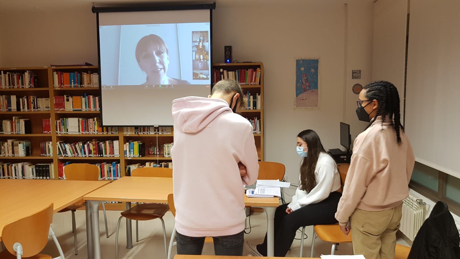 Alumnos del instituto, en una reunión telemática