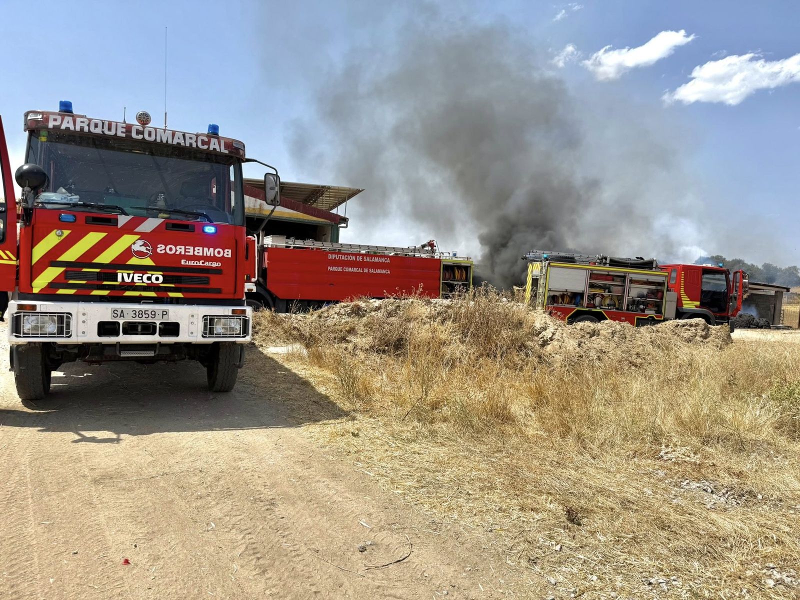 Incendio en una nave de Topas (3).jpg