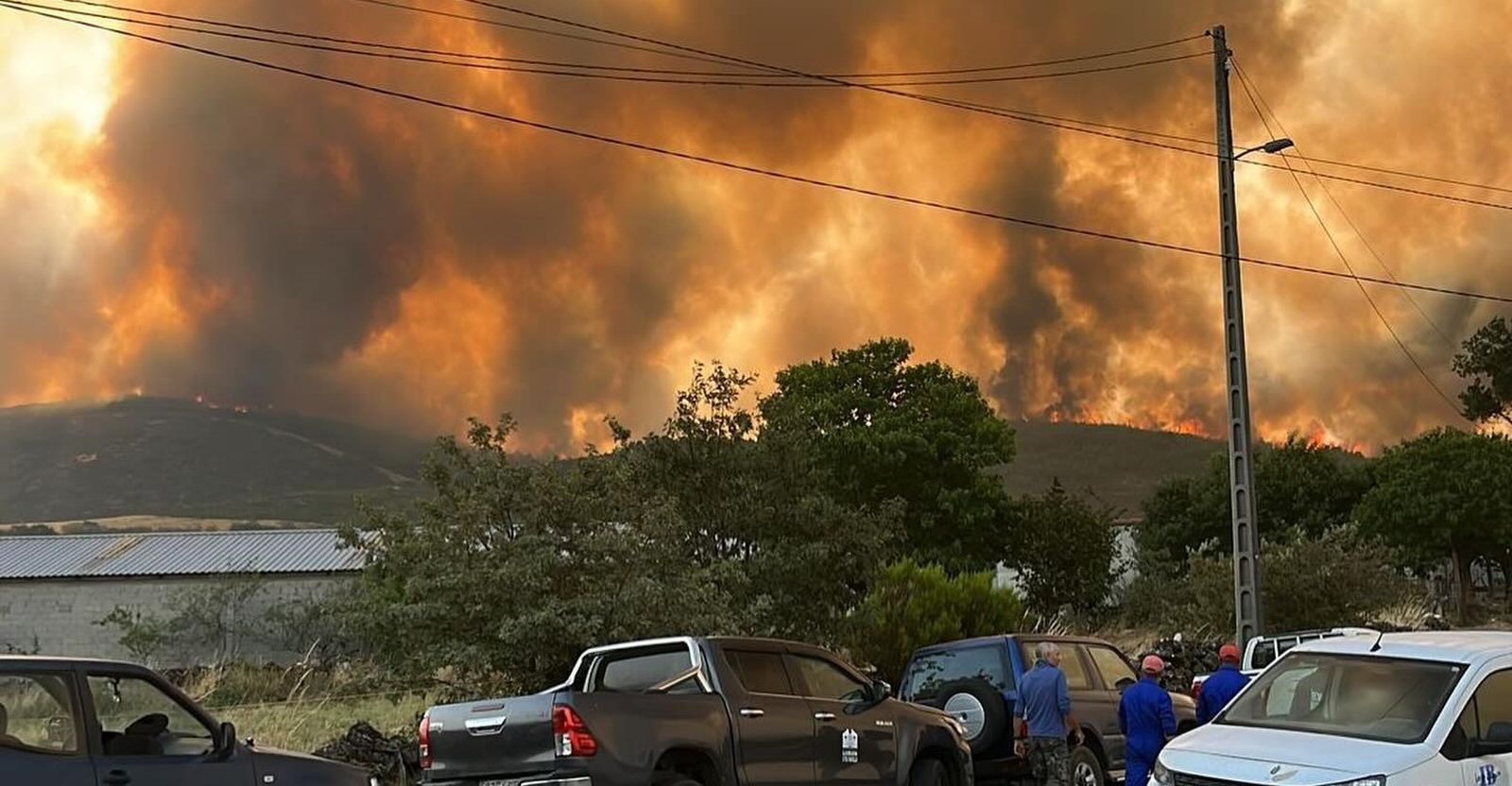 Incendio en la frontera de Galicia y Zamora