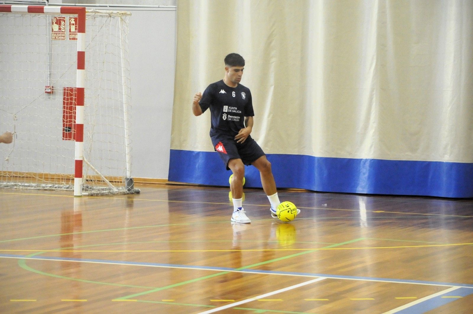 David Nvoa en un entrenamiento con su equipo O´Parrulo Ferrol