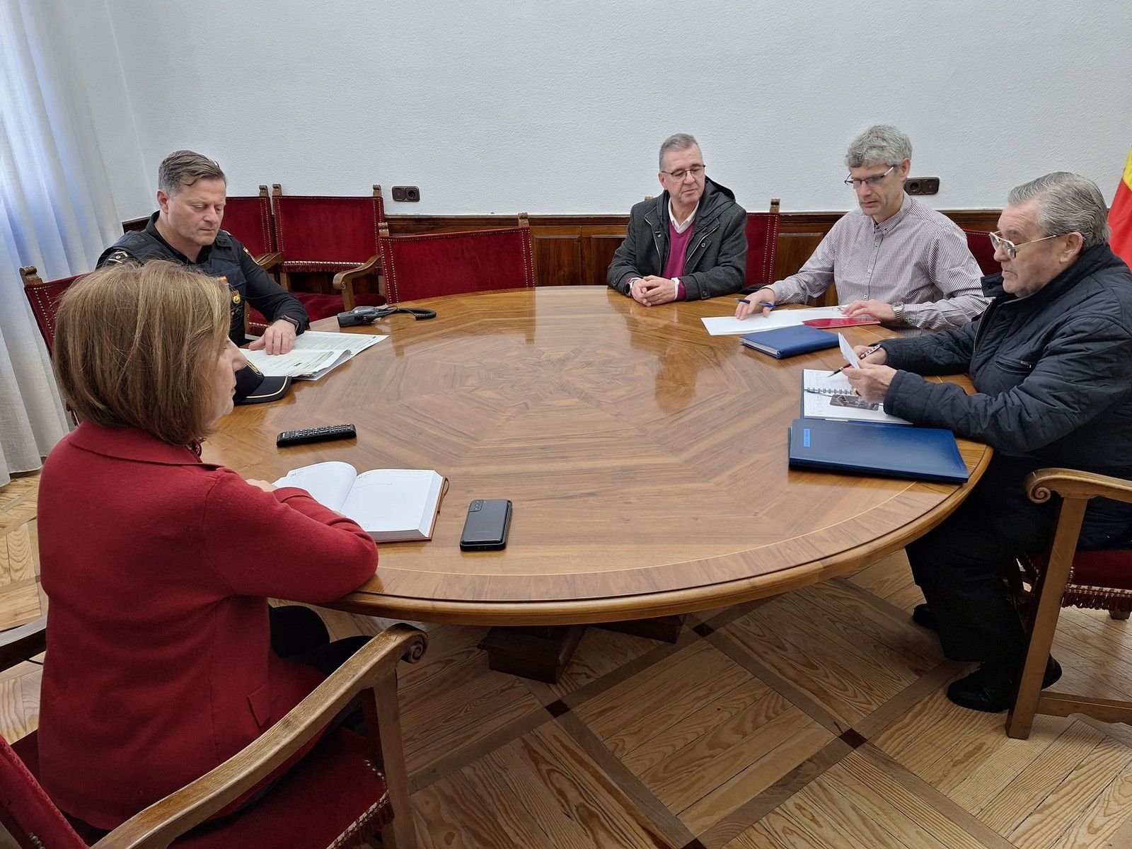 Reunión entre Subdelegación del Gobierno, Policía Nacional y Federación de Fútbol de Castilla y León