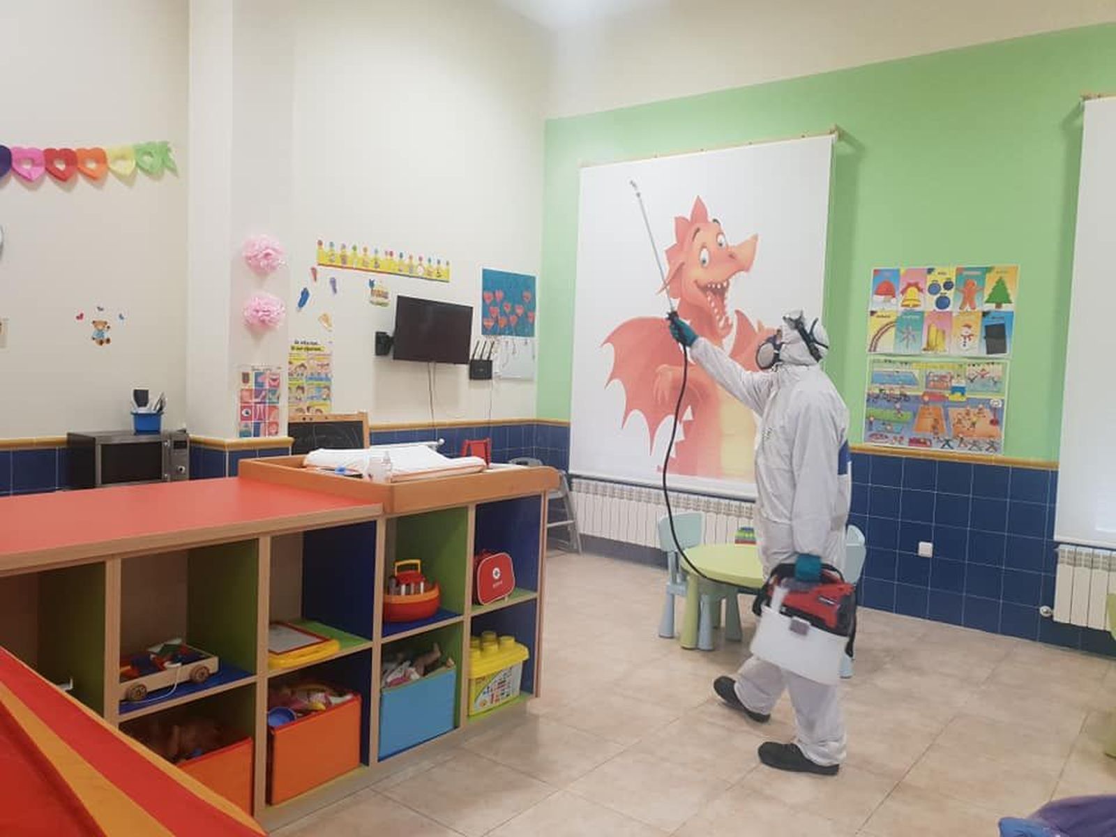 Desinfeccion venialbo aulas (19)