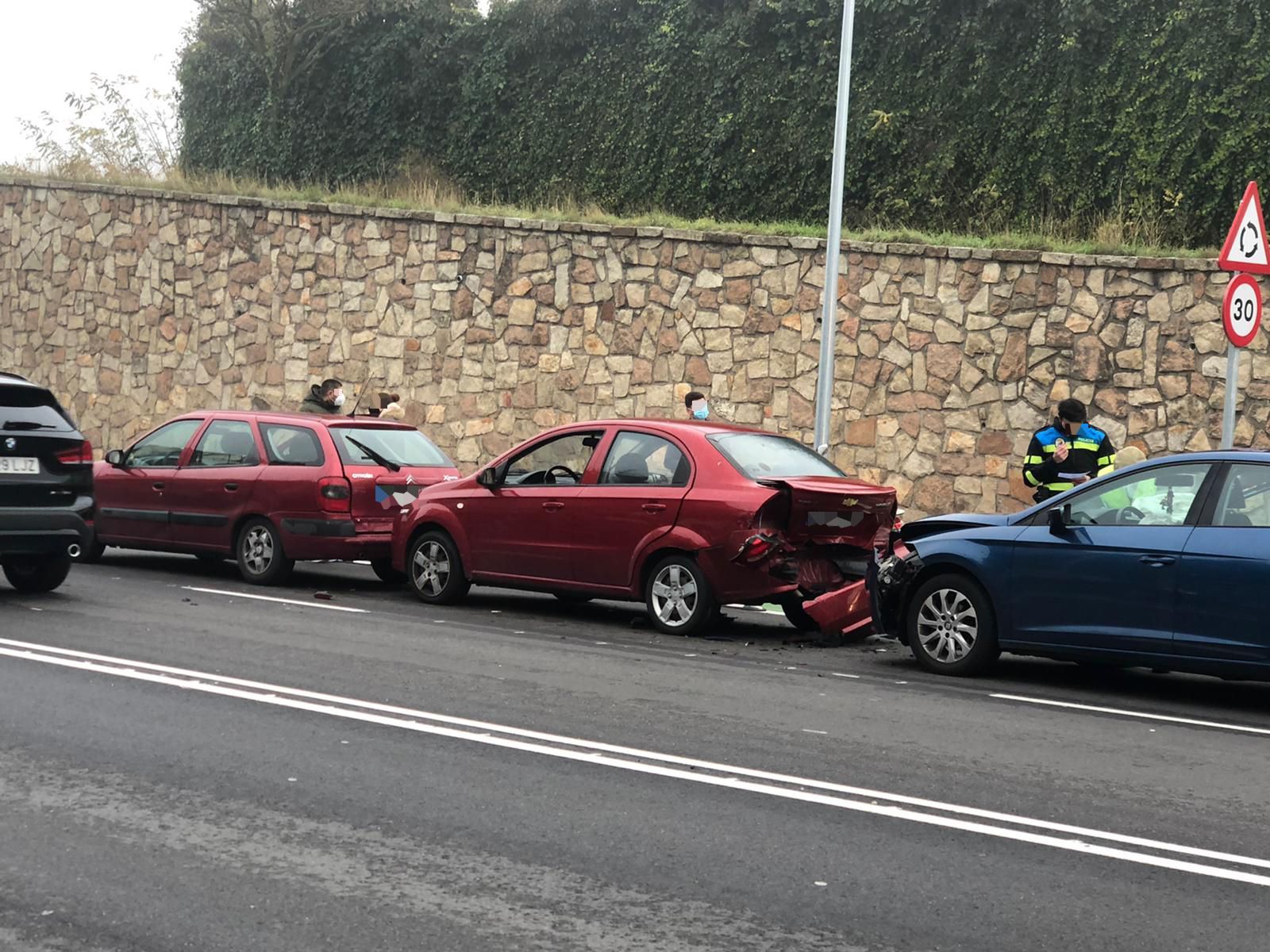 Fotografía del accidente registrado en la calla Joaquín Rodrigo | S24H