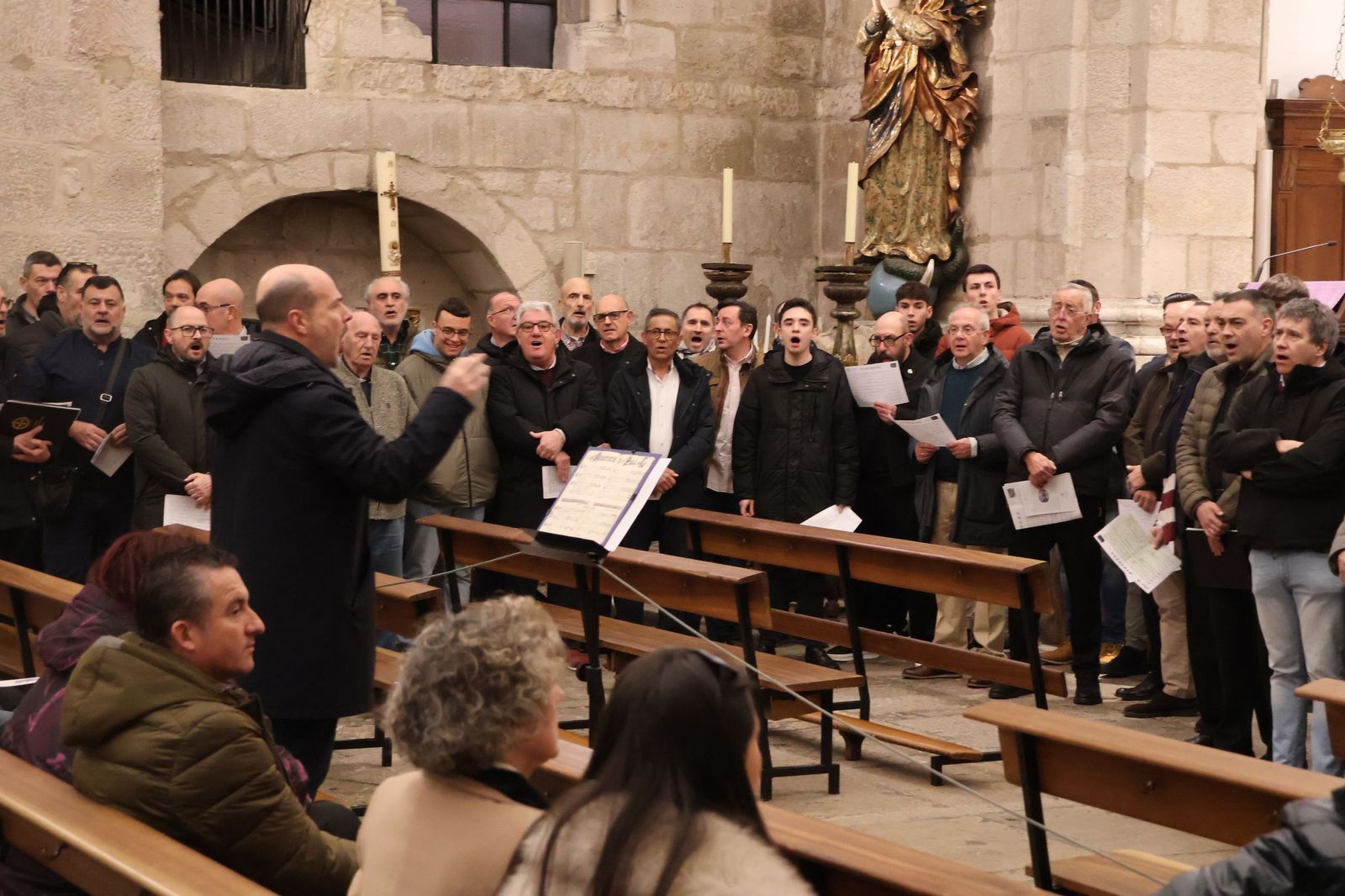 GALERÍA | Silencio rito entrada