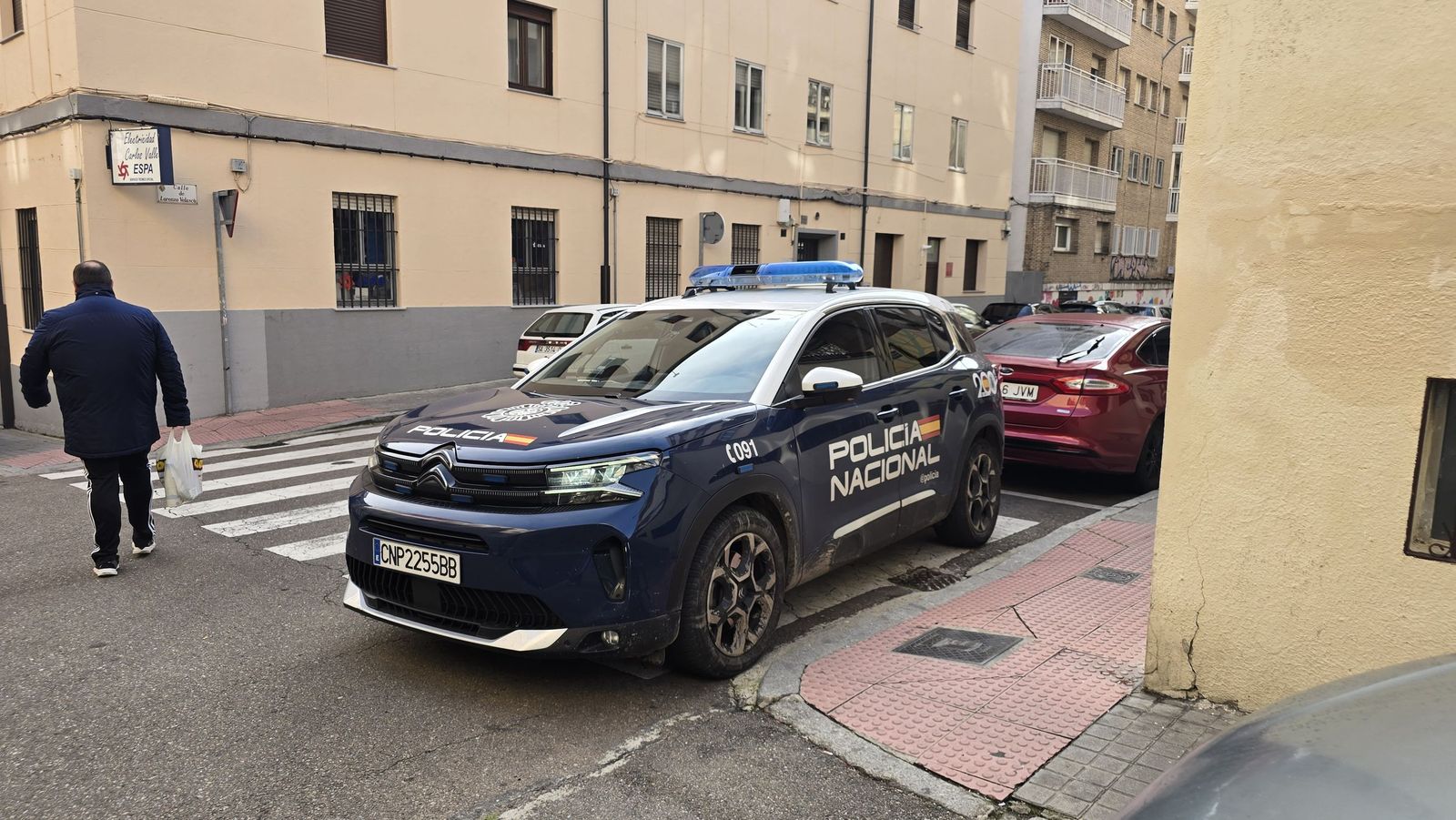 Policia Nacional en Calle Lorenzo Velasco con Calle Dorado Montero