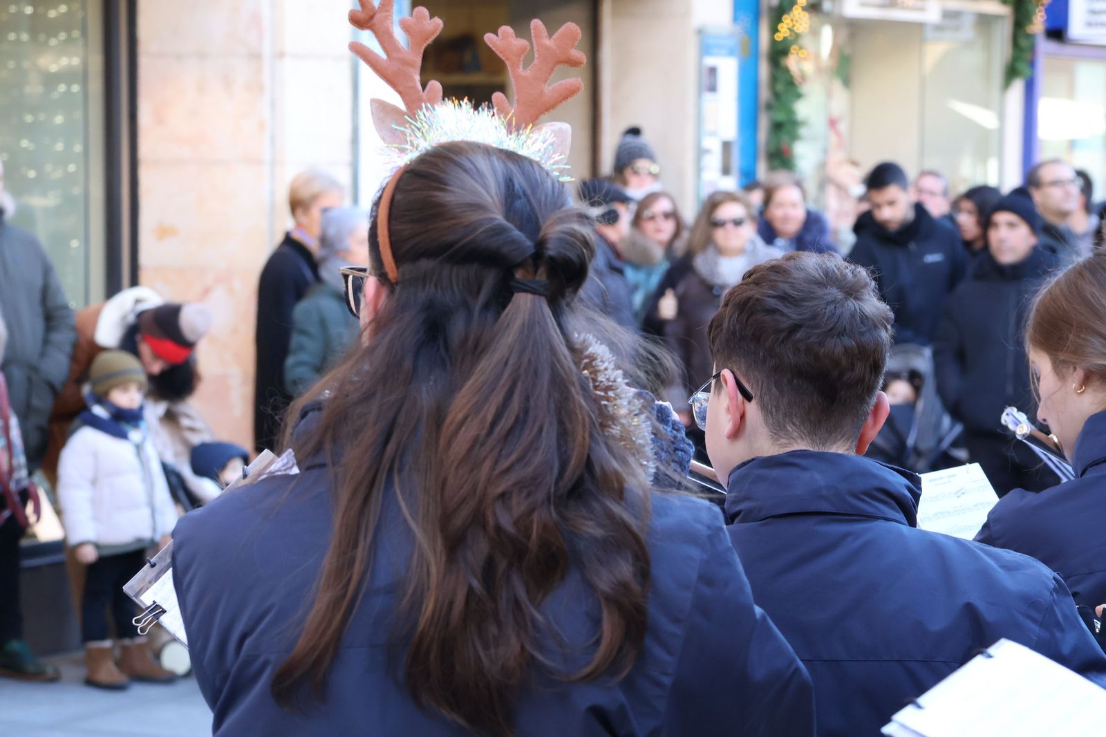 GALERÍA | Zamora vive un pasacalles repleto de espíritu navideño