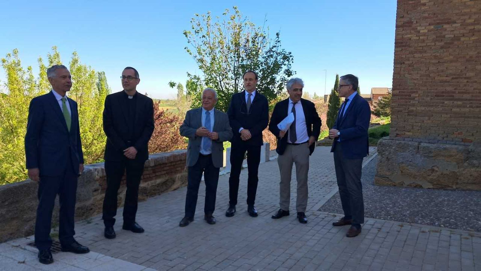La torre de la iglesia de Castroverde de Campos recupera su esplendor