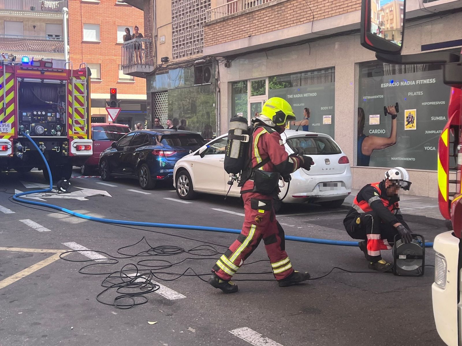 bomberos-de-salamanca-intervienen-en-la-calle-islas-canarias-3